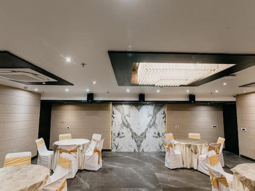 Hotel Emerald Inn Bhopal Luaran gambar